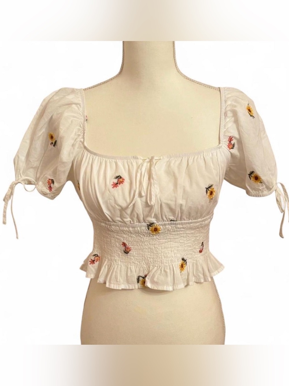 Forever 21 Floral Sunflower Embroidered Puff Sleeve Smocked Crop Top S